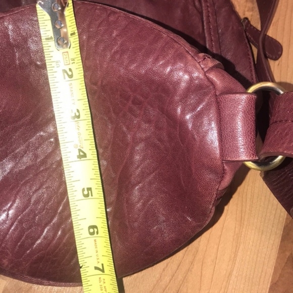 ☆Flash Sale 2 Hours☆ All You Need Bucket Bag / Sling - Picture 7 of 8